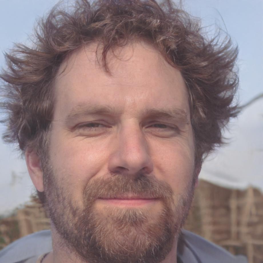 Portrait de Maxence Dubois, formateur en gestion budgétaire